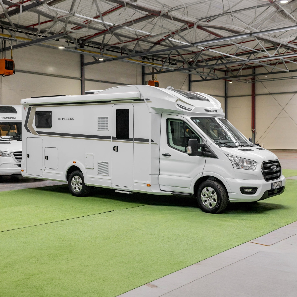 Ford_WEINSBERG_-CaraCompact_Suite_700_MEG_(01)_low-res_sklep.jpg